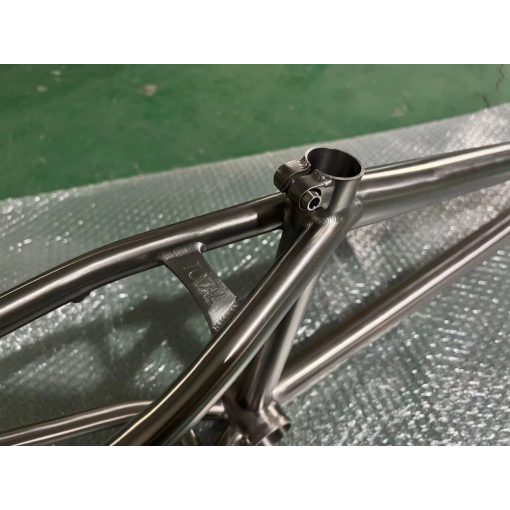 Total BMX Killabee 16" Titan BMX váz 