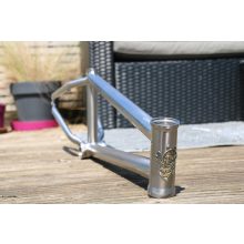 Total BMX Killabee 18" Titan BMX váz 